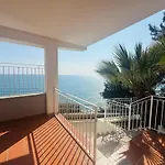 Vakantiehuis Elegante Vista Mare Con Posto Auto Privato