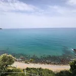 Elegante Vista Mare Con Posto Auto Privato Vakantiehuis
