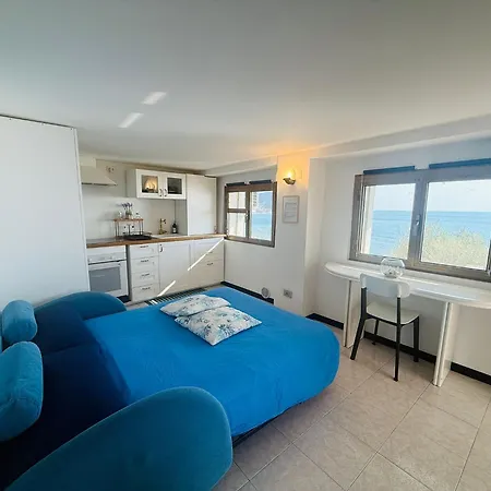 Elegante Vista Mare Con Posto Auto Privato בית נופש *