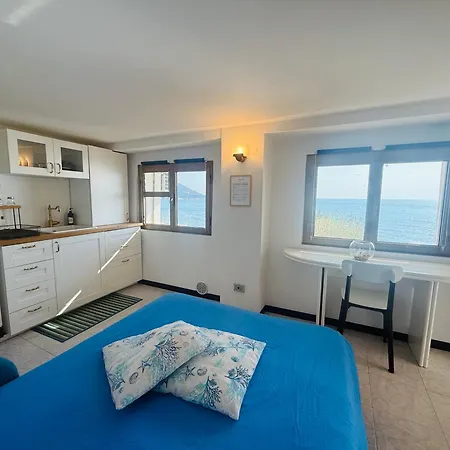 בית נופש Elegante Vista Mare Con Posto Auto Privato Marina dʼAndora