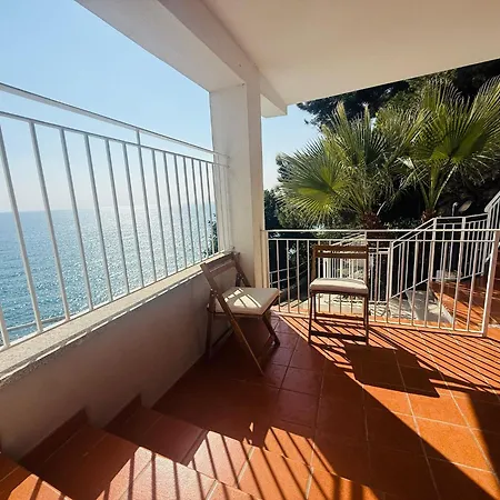 Elegante Vista Mare Con Posto Auto Privato Ferienhaus *