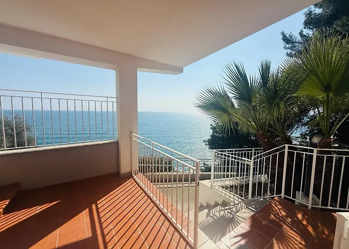בית נופש Elegante Vista Mare Con Posto Auto Privato