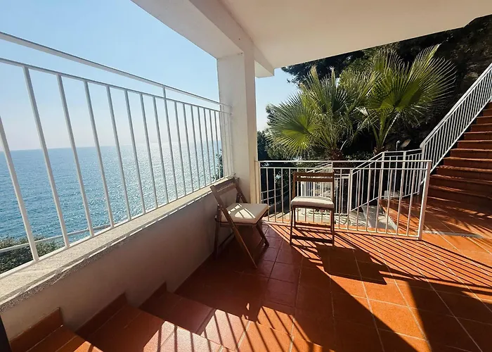 Elegante Vista Mare Con Posto Auto Privato בית נופש *