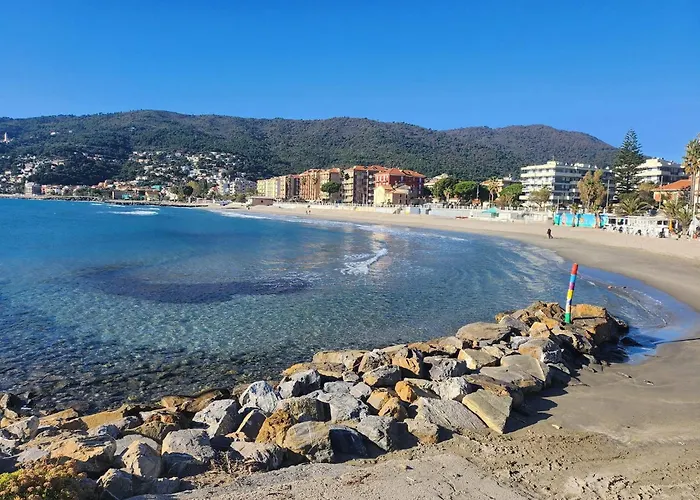 Elegante Vista Mare Con Posto Auto Privato * Marina dʼAndora