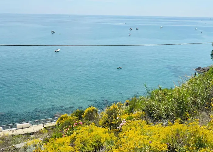Elegante Vista Mare Con Posto Auto Privato Holiday home Andora